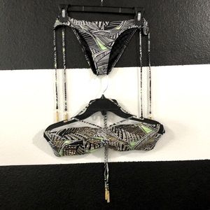 VS Bikini